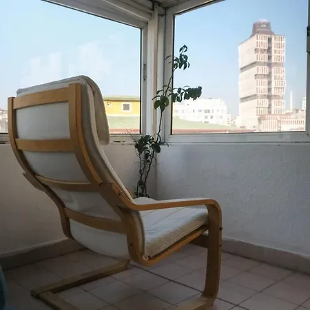 Private In Dublex House, Central Location *