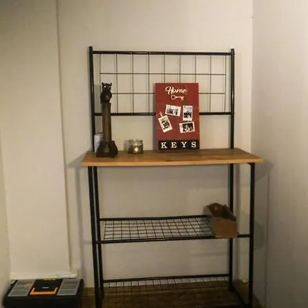 Private In Dublex House, Central Location Apartment *