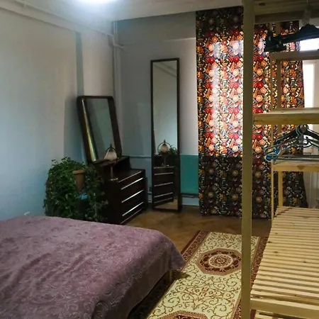 Apartment Private In Dublex House, Central Location *